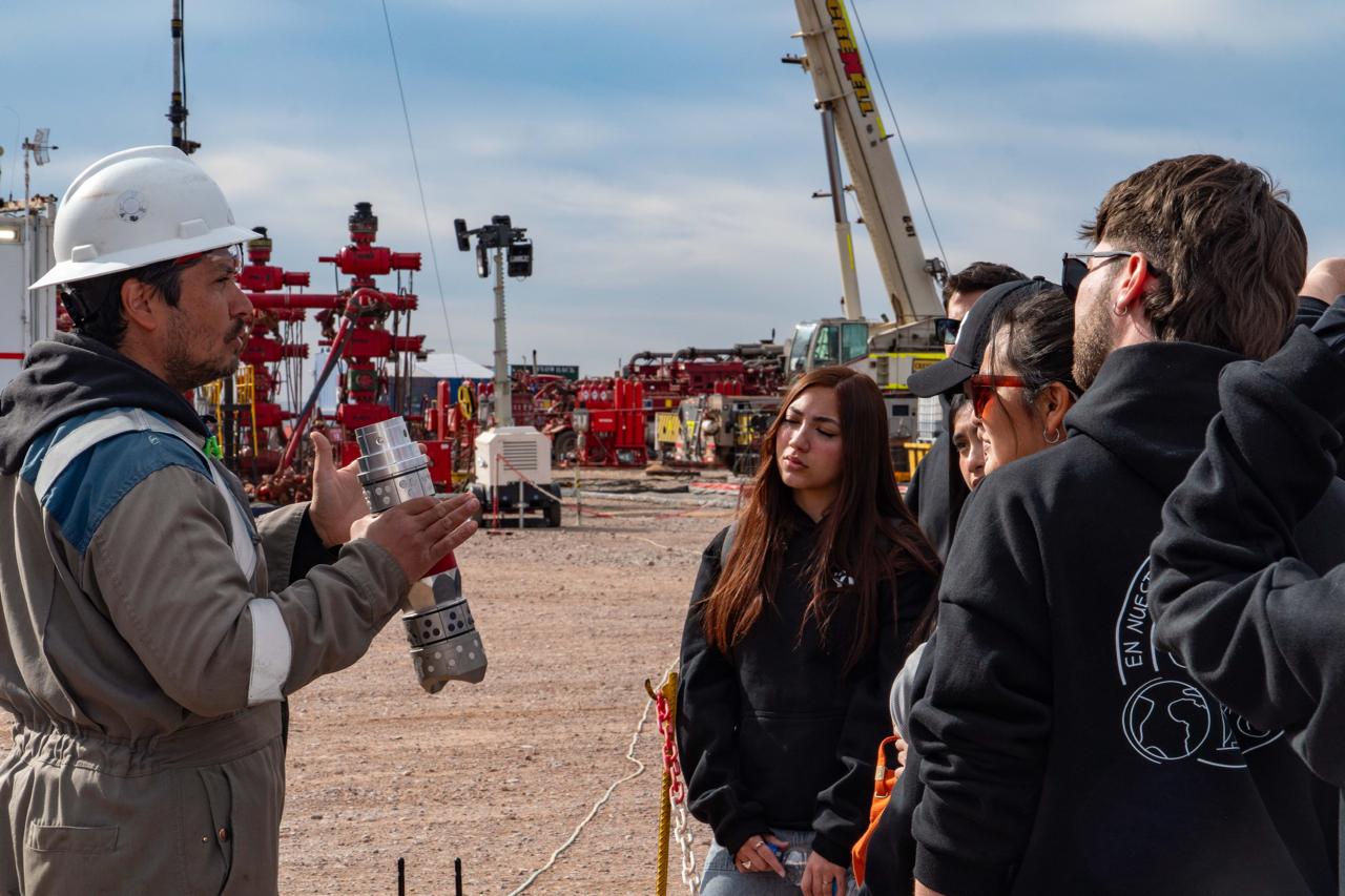 Atención estudiantes de Neuquén y Río Negro: lanzan becas para carreras vinculadas a la energía