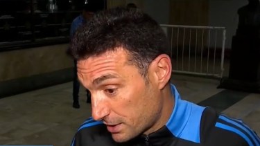 Scaloni palpitó el cruce con Brasil en el Monumental.