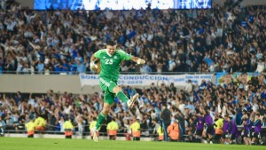 Dibu Martínez reveló detalles del enojo de Scaloni tras hacer jueguitos ante Brasil: «Es medio loquito»