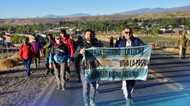 Homenaje a Malvinas: recuerdo de la pasada del grupo por Loncopué. Foto: Gentileza Municipio. 