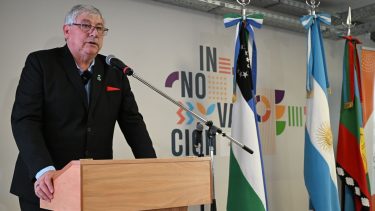 La pelea de Cortés y la oposición de Bariloche llegó a la Justicia con una demanda por daños