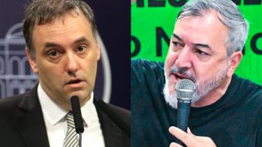 Cruce entre Manuel Adorni y el dirigente de ATE por la liberación de detenidos. Foto: Gentileza. 