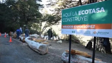 Accesos a las playas, miradores y paseos turísticos fueron algunas de las obras ejecutadas con la "ecotasa". (archivo)
