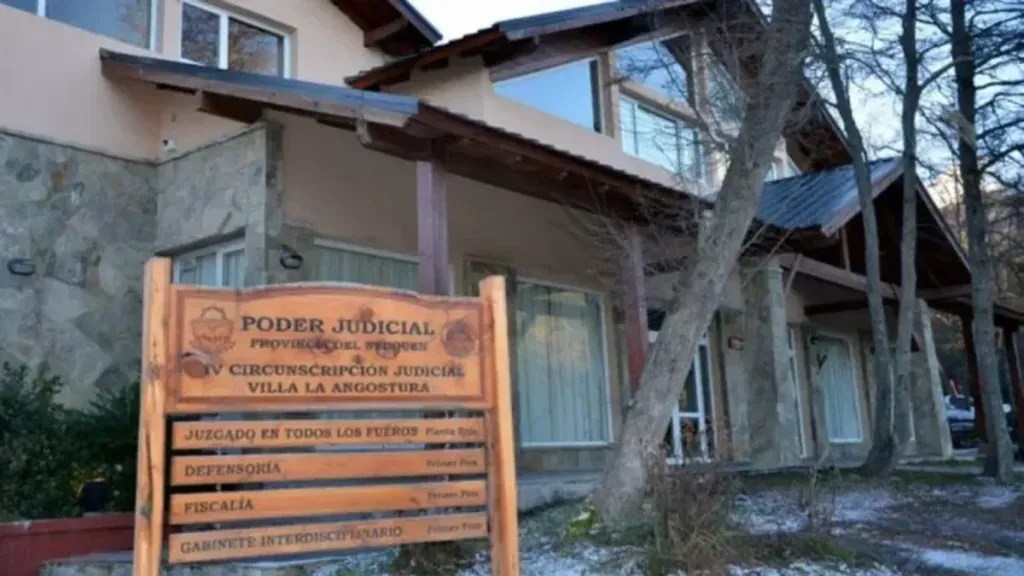 En la fiscalía de Villa La Angostura investigaron las numerosas denuncias contra el agente inmobiliario. (foto de archivo)