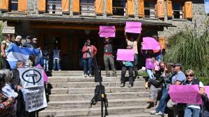 Polémica por los guías de turismo: Bariloche estableció la obligatoriedad de contratarlos, pero advierten que no alcanza