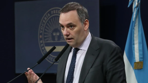 Adorni cruzó a Kicillof por pedir usar fondos del FMI para reconstruir Bahía Blanca: «Antes de sugerir pavadas&#8230;»