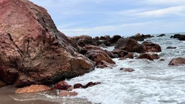 Las mareas extraordinarias vuelven a fines de marzo. Foto; Gentileza Las Grutas Turismo 