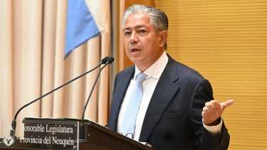 Rolando Figueroa en la Legislatura de Neuquén. Foto: Florencia Salto. 