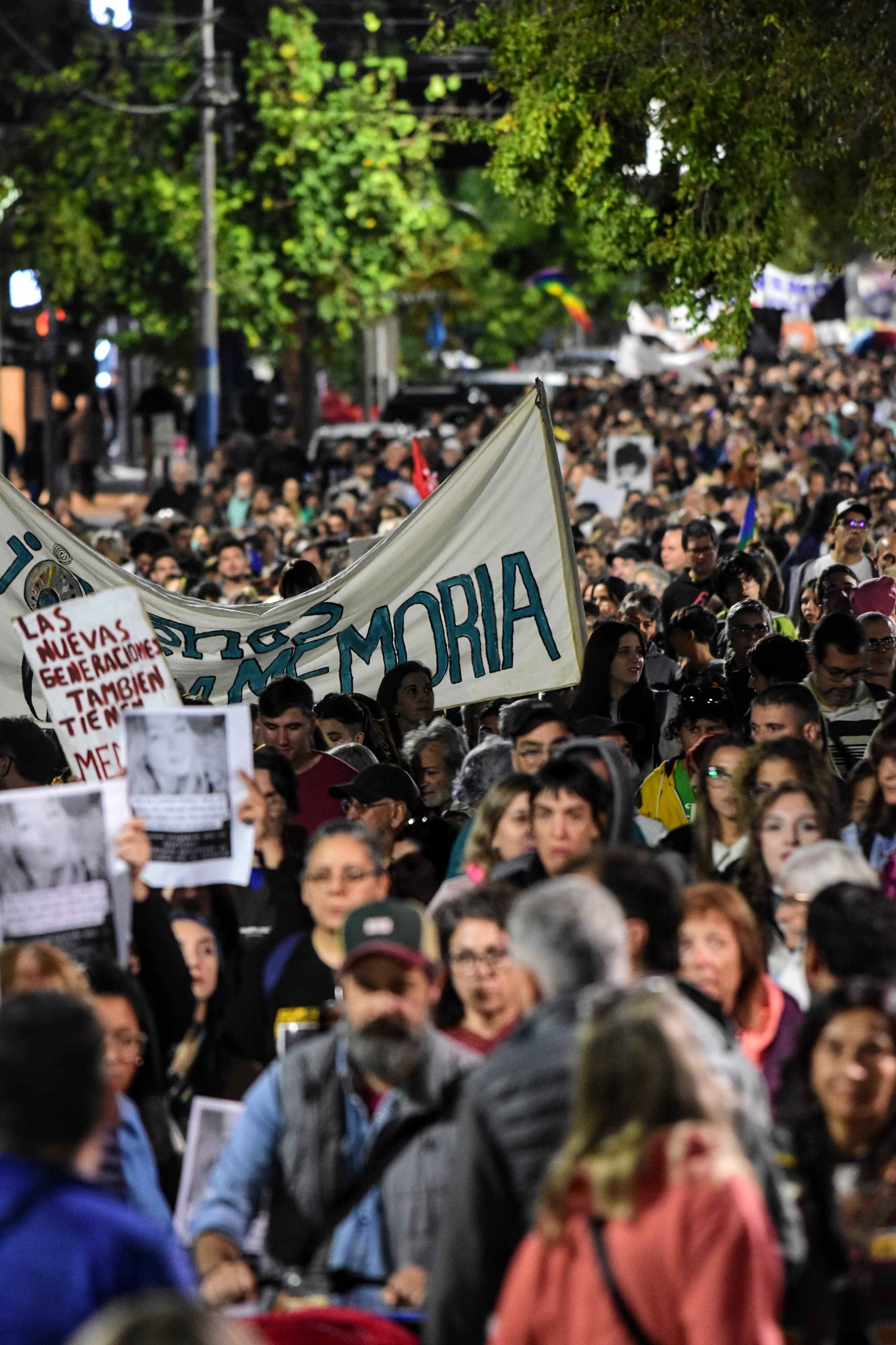 En 20 fotos, las marchas por el 24 de marzo en Neuquén y Río Negro: así ...