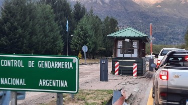 Pasos fronterizos Argentina - Chile.-