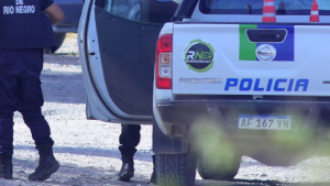 Un empleado municipal de Roca protagonizó un accidente por quedarse dormido: dio positivo en alcoholemia