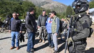 La Justicia restituyó un predio usurpado por mapuches en Bariloche: debate por un camino interno