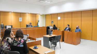 El ministro Daniel Jara denunció amenazas de un expolicía en Roca: relatos cruzados marcaron el juicio