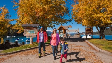 Villa La Angostura invita a conectar con la magia del otoño y sus colores
