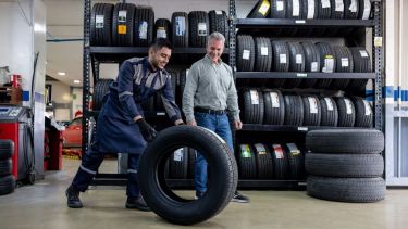 Viajes de compras a Chile: ¿efectivo o tarjeta? cómo conviene pagar con el fin del cepo al dólar