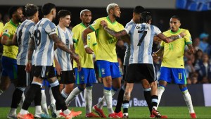 Raphinha volvió a apuntar contra la Selección Argentina: «No me retracto de nada»