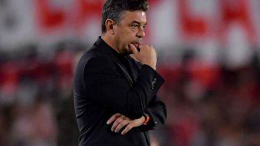 Gallardo tiene a Armani y Castaño condicionados por tarjetas amarillas. 