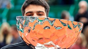 Carlos Alcaraz se lo dio vuelta a Lorenzo Musetti y es el nuevo rey de Montecarlo