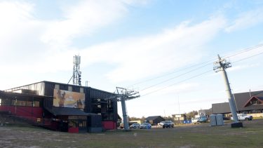 El cerro Chapelco se pone a punto para el invierno y gestionan una de sus obras más esperadas