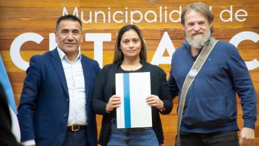 30 docentes de Cutral Co accedieron a terrenos. (Foto Gentileza)