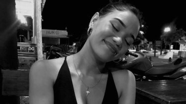 La joven viajaba en el colectivo que sufrió un trágico vuelco en la Ruta 51.