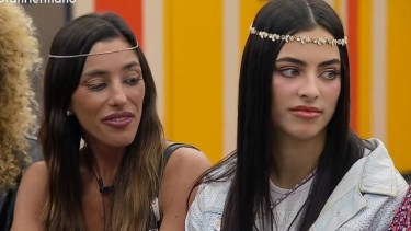 Gabriela Gianatassio y Catalina Gorostidi.