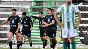 Deportivo Rincón goleó a Germinal en Rawson y volvió a lo más alto en el Federal A