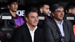 Gallardo pondrá mayoría de suplentes y así formaría River contra Sarmiento