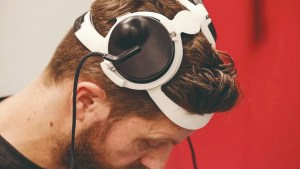 Un implante cerebral convirtió los pensamientos en habla casi en tiempo real