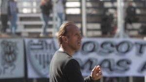 Después de perder con Cipolletti, Santamarina echó al Mono Navarro Montoya