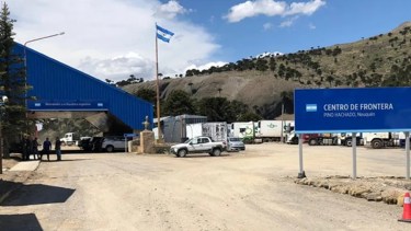 Paso internacional Pino Hachado.-