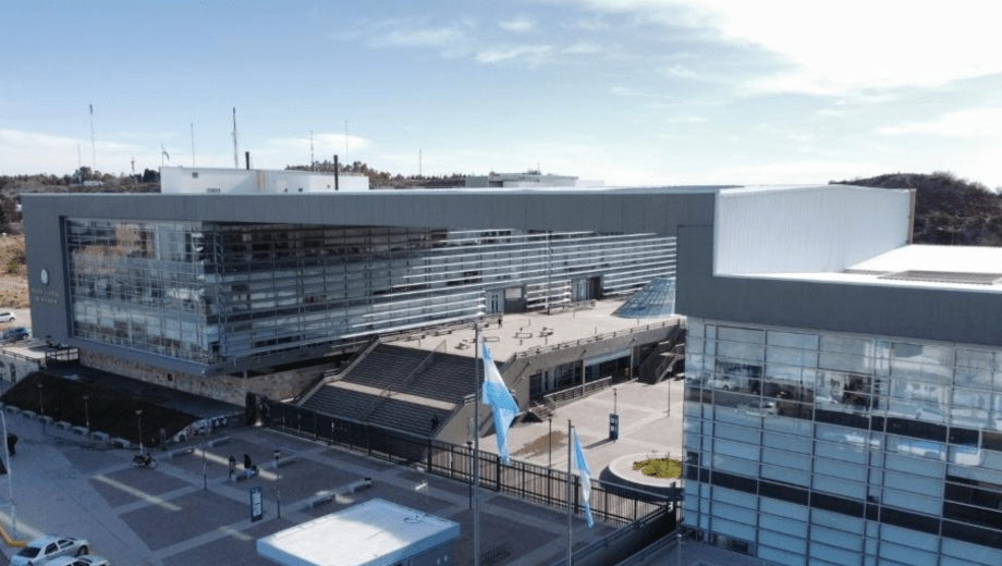 Condenan a seis años de cárcel a un hombre que abusó varias veces de su sobrino en Centenario