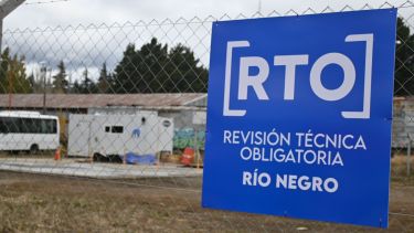 La revisión técnica vehicular de Bariloche cambió de empresa en enero tras una licitación provincial. Tras una clausura del municipio, ya volvió a funcionar. Archivo