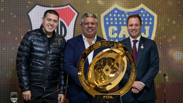 El presidente de Boca y su par de River asistieron a una conferencia de prensa conjunta en Ezeiza.