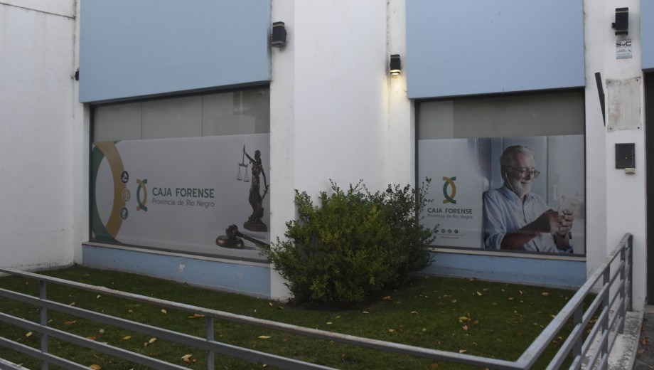 La sede central de la Caja Forense en Roca.