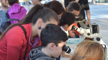 Grandes y chicos pueden acercarse a conocer las investigaciones realizadas por el CONICET - Foto: Gentileza CONICET. 