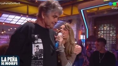 Tini Stoessel y su papá en la Peña de Morfi.