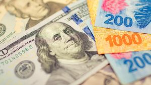 Dólar blue en Neuquén: ahora sin cepo, se desplomó 90 pesos este lunes 14 de abril de 2025