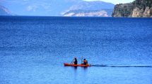 Imagen de Semana Santa en Villa La Angostura: la imperdible navegación en Kayak en el lago Nahuel Huapi