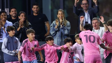 Abrazado a sus hijos: el tierno festejo de Lionel Messi en la victoria del Inter Miami en la Concachampions