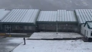 De la lluvia a la nieve: una joya turística de Neuquén tuvo un adelanto del invierno este lunes
