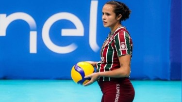 Priscila Heldes, jugadora de vóley de Fluminense.