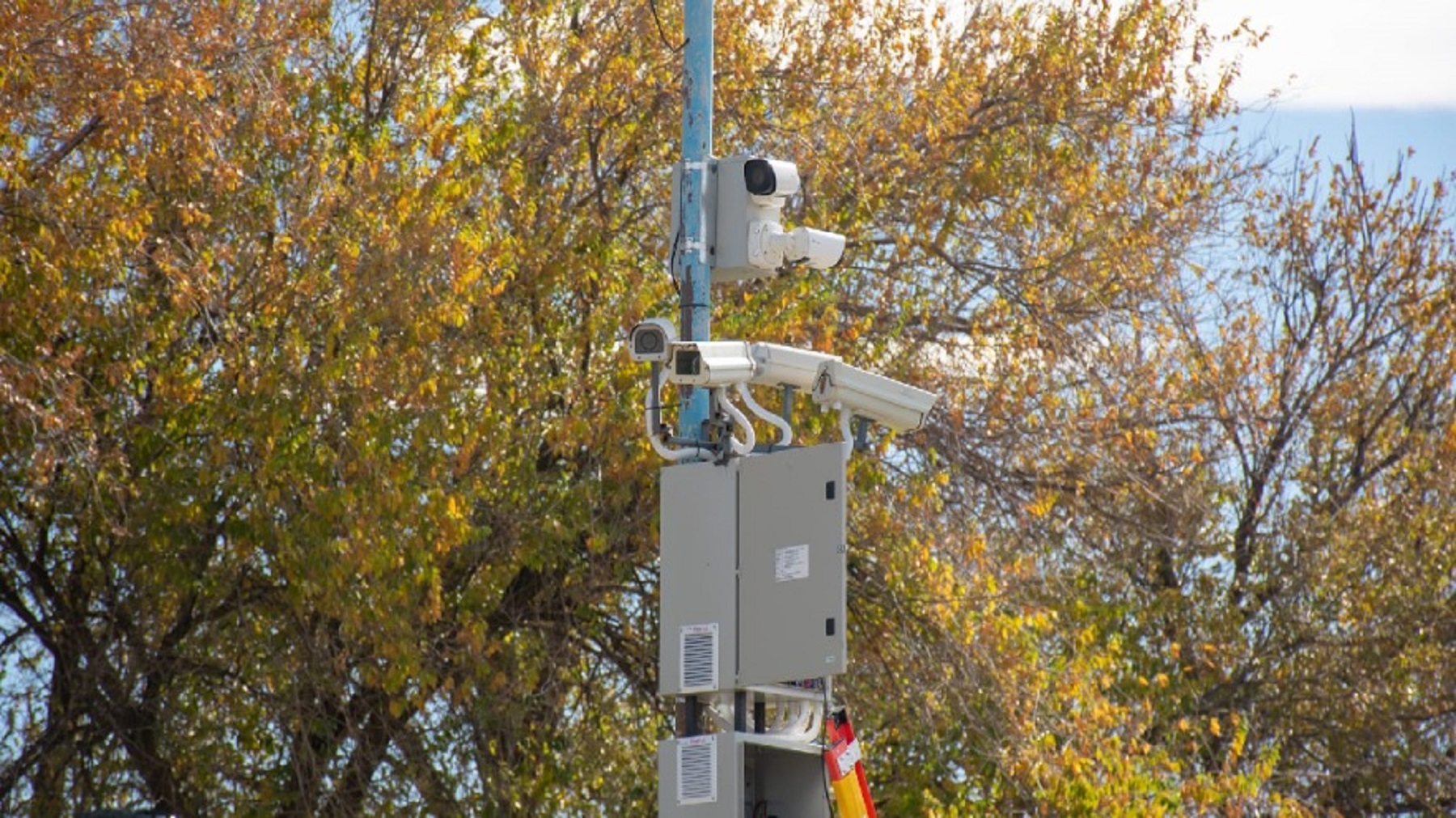 El radar instalado en la Ruta 237 detecta infracciones como exceso de velocidad. Foto: ilustrativa.