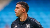 Imagen de Bomba: la figura de la Premier League que podría jugar con el Dibu Martínez en el Aston Villa