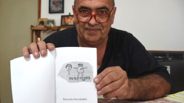 Apoyado por sus afectos, Marcelo se animó a reconocer lo que estaba viviendo, cuando su vida cambió por completo. Foto: Andrés Maripe.