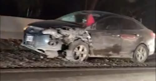 Choque frontal en el Tercer Puente entre Neuquén y Cipolletti: un hombre que saltó de su moto hospitalizado - Image 2