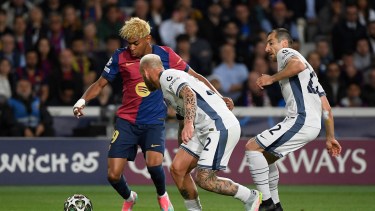 Lamine Yamal fue una de las figuras de Barcelona en el cruce de ida ante Inter. (Photo by Josep LAGO / AFP)