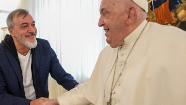 El secretario  general de ATE Nacional, Rodolfo Aguiar, fue uno de los últimos dirigentes argentinos en tener una audiencia con el papa Francisco, en febrero. Gentileza