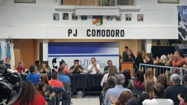 Chubut: el PJ no quiere llegar peleado a Navidad y se pone la camiseta de Chacarita