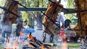 Villa El Chocón celebra la Fiesta del Asador Choconense